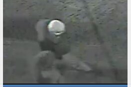 Gezocht: Opvallende VW Golf gezien bij ramkraak; voor duizenden euro’s aan kleding gestolen