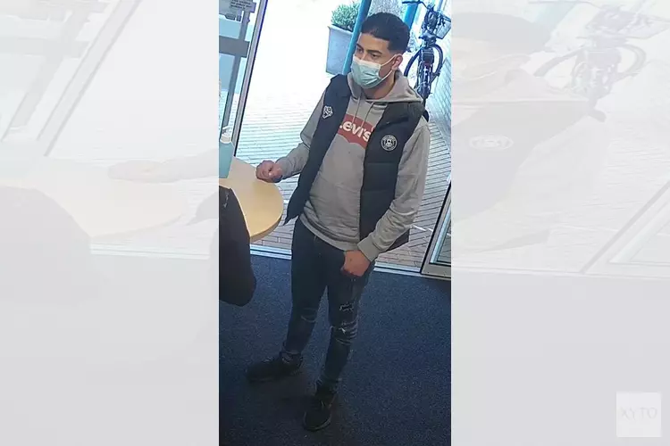 Gezocht: Man slachtoffer van bankpasfraude, politie zoekt herkenning