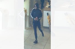 Gezocht: Wie is de getatoeëerde overvaller van de Jumbo in Deventer?