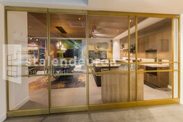 Stalen deuren: de mogelijkheden verrassend en het woongenot verbluffend