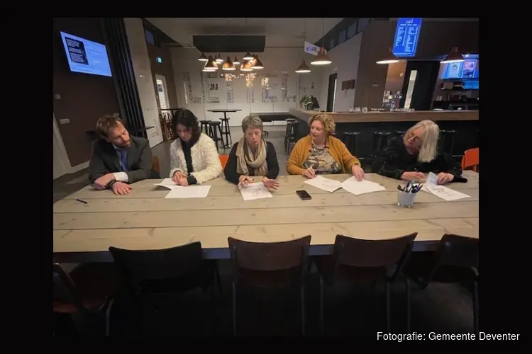 Intentieovereenkomst voor nieuwbouw school Sancta Maria naast De Spil getekend