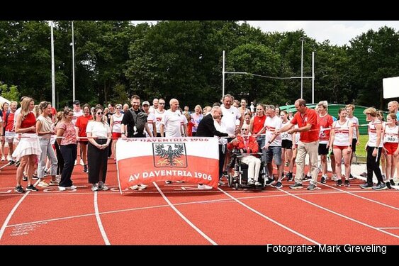Vernieuwde atletiekbaan op sportpark Keizerslanden geopend