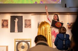 Hanneke Evink verbindt culturen in tentoonstelling ‘Thuis in Japan’