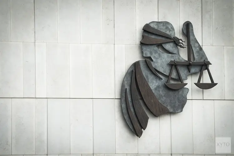 Vernederende mishandeling en bedreiging met gasalarmpistool: OM eist celstraffen tegen verdachten