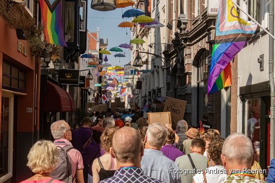 Pride Deventer 2026 zoekt de verbinding met ruim dertig activiteiten en een Pride Walk als stralend middelpunt