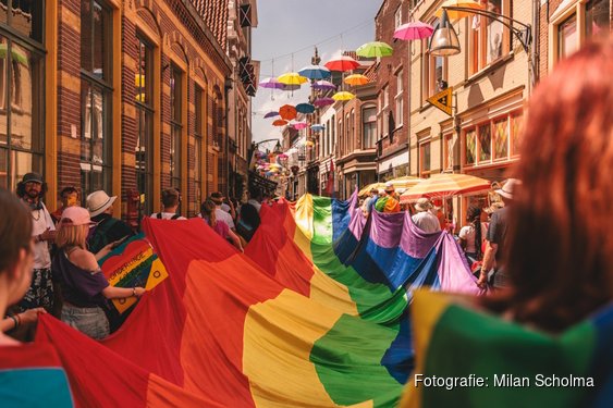 Succesvolle en warme Pride Walk in Deventer