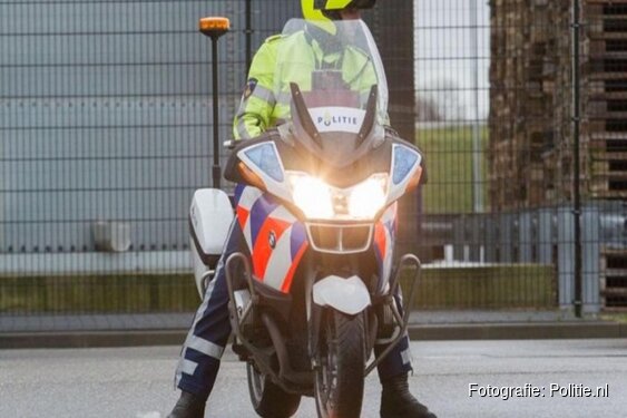 Voertuigcontrole leidt naar duizenden liters chemicaliën in loods