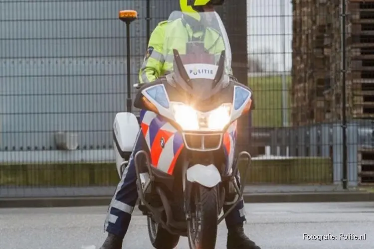 Voertuigcontrole leidt naar duizenden liters chemicaliën in loods