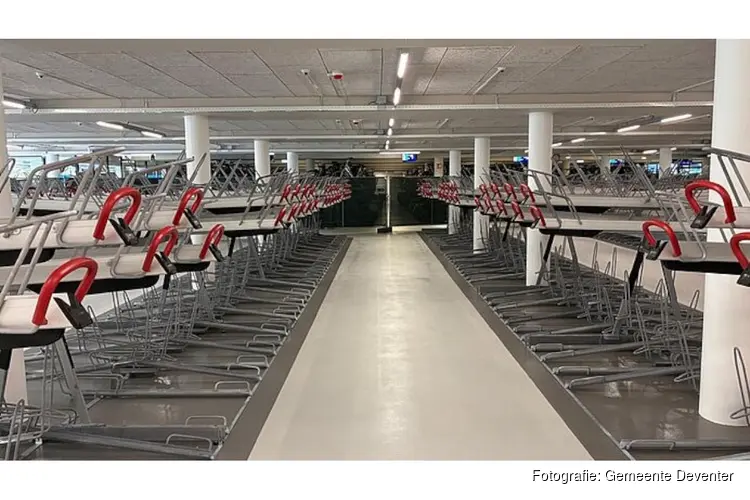 Eerste vernieuwde deel fietsenstalling station klaar