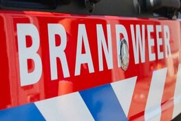 Auto door brand verwoest in Deventer