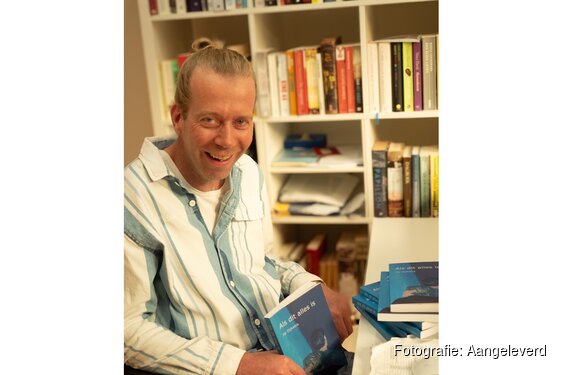 Van kroeg tot rolstoel: Deventenaar Jip Dijkstra schrijft boek over leven met MS