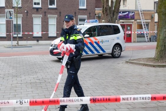Twee fietsers botsen op elkaar in Deventer